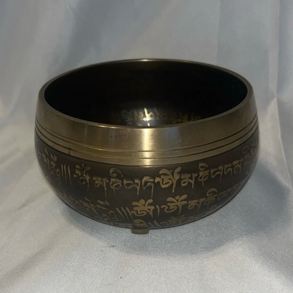 Singing Bowl - Brass - 4 Sacred Direction Buddhas Embossed - Om Script - 4” X 2”